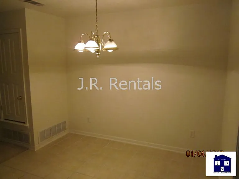 305 Cedar Ridge Dr #A — Photo 7