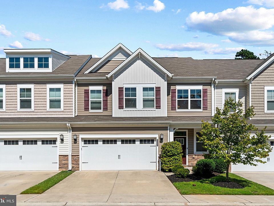 1st image of 7721 Woodvale Dr