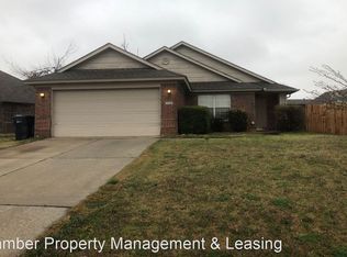 1238 Edinburg Dr, Yukon, OK 73099