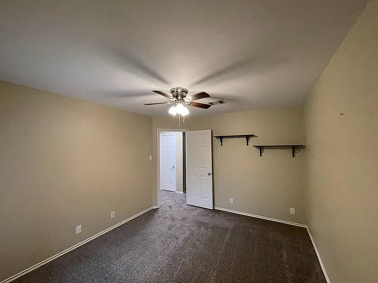 1825 Red Rock Dr — Photo 14