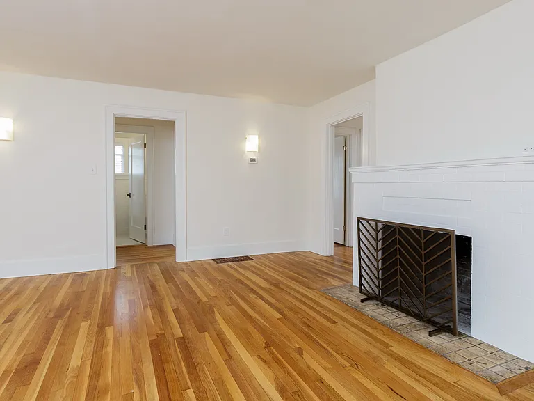 3031 Northwest Ave — Photo 5