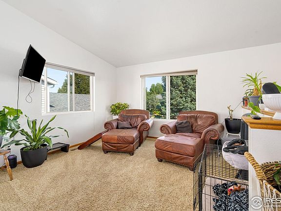 3rd image of 3919 Lincoln Ct