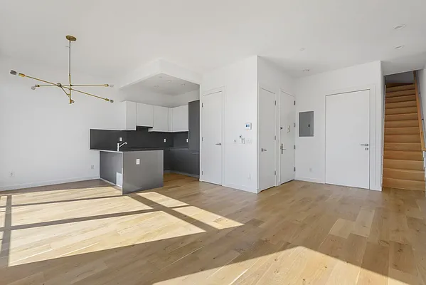 Rented by Compass | media 18