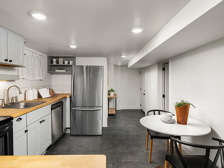 5025 NE 6th Ave #B — Photo 12