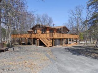 107 Peach Pl, Milford, PA 18337