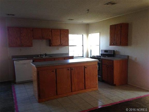 3rd image of 114 E Lincoln Ave