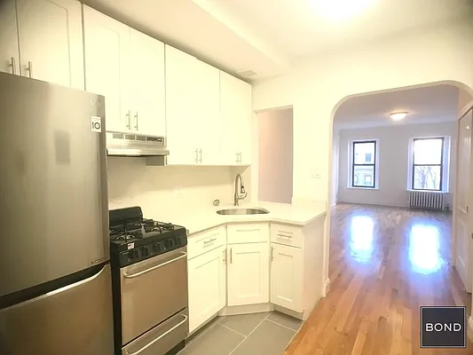 Rented by Bond New York | media 1