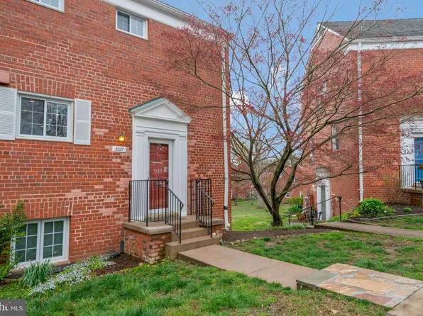 3227 Ravensworth Pl, Alexandria, VA 22302