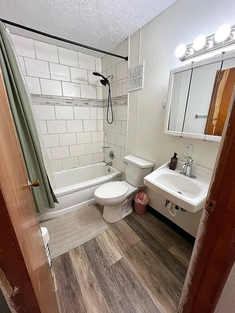 2BR Across the street from Campus! — Photo 2