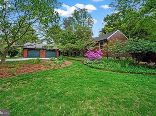 1901 Woodstream Dr, York, PA 17406