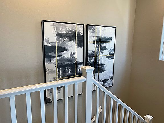 4th image of 10777 Mulholland Ave