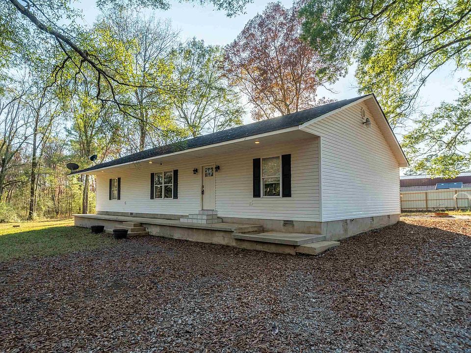 1st image of 379 Fleetwood Dr