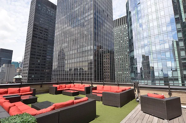 Rented by Manhattan Realty Group | media 23