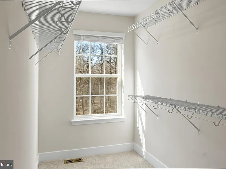 1705 Water Crossing Rd — Photo 25