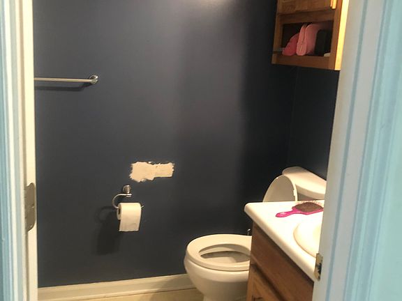 Upstairs bathroom 