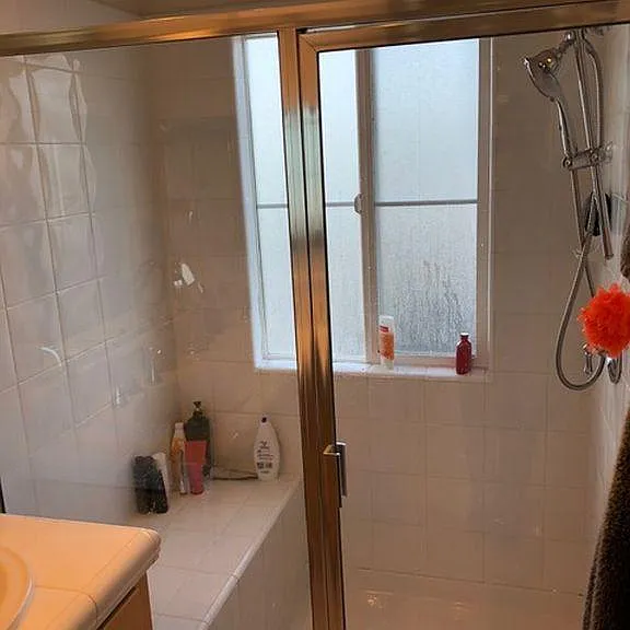 Master Shower w/ 3 ft Bench Seating:
Accomodates Elders & Infant Tubs