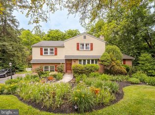 1417 Manorwood Dr, West Chester, PA 19382