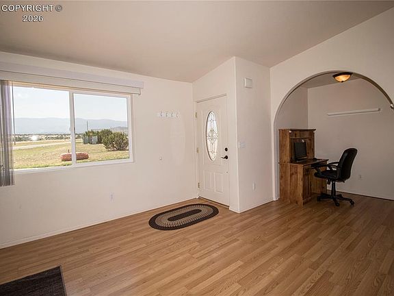 4th image of 110 Quail Ct S