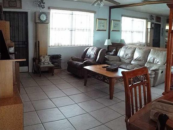 3rd image of 1060 NE 196th St