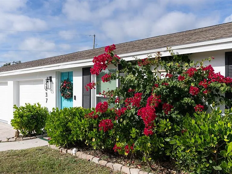 2233 Michele Dr — Photo 3