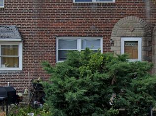 6412 Akron St, Philadelphia, PA 19149