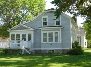 121 Water St SW, Sleepy Eye, MN 56085