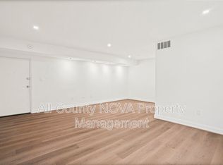 3821 Hamilton St #A-102, Hyattsville, MD 20781