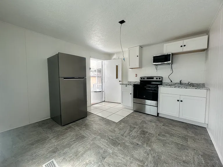 23017 Watergate Cir #1 — Photo 1