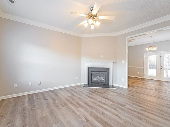 4th image of 1029 Crestdale Crossing Dr