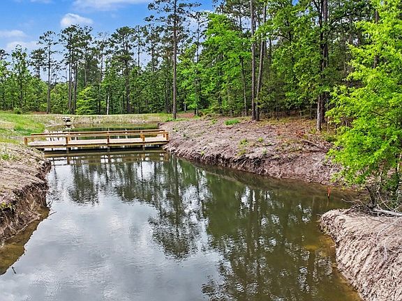 4th image of 95 Covebend Cir