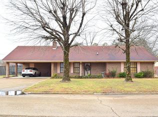 2306 Modeannia St, Tupelo, MS 38801