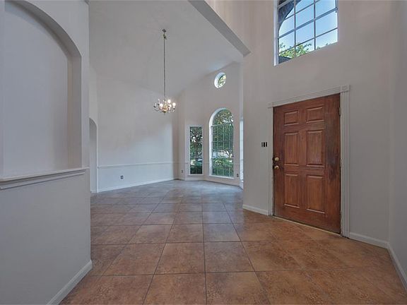 4th image of 13518 Country Ln