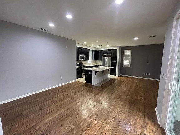 3rd image of 1580 Canal St #1580