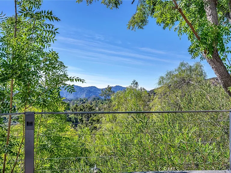 24301 Sylvan Glen Rd — Photo 47