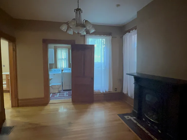 1351 Forsythe Ave — Photo 12