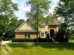 935 Deep Valley Dr #0, Milford, MI 48381
