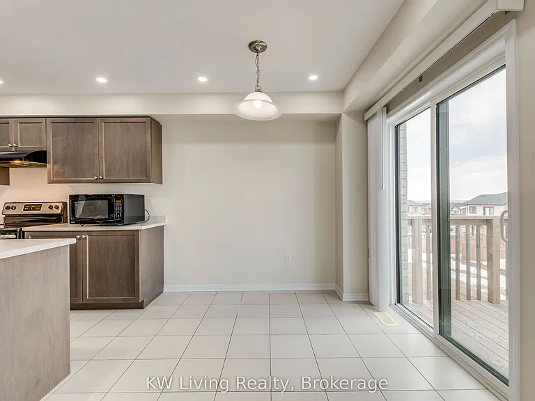 17 Allcroft Ct #UPPER — Photo 7