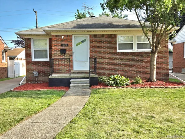 18120 Holland Ave, Eastpointe, MI 48021