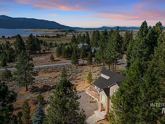 3rd image of 1610 Pine Lakes Ranch Dr