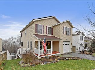 716 Kossuth Pl, Peekskill, NY 10566