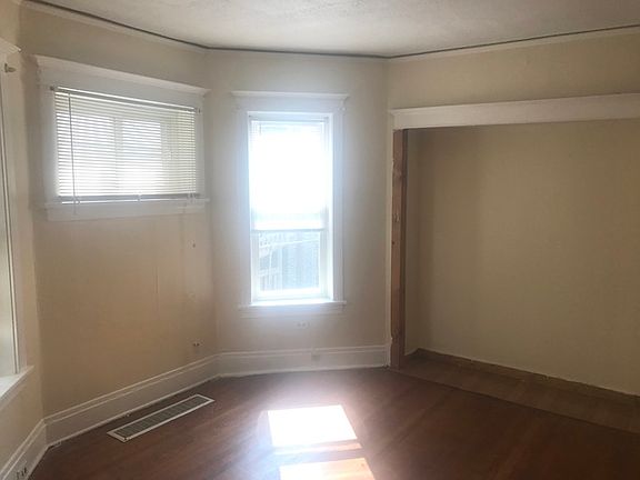 5th image of 5715 W Huron St