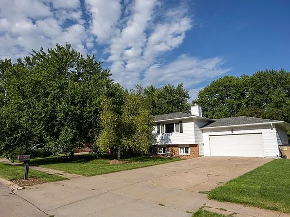 2607 Cochin St, Grand Island, NE 68801