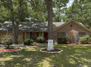426 Arlington Dr, Hinesville, GA 31313