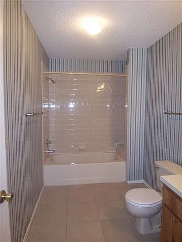 10819 Venice Cir — Photo 10