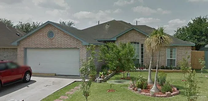 4 bed, 2.0 bath, 1953 sqft, $1,700 — Photo 1