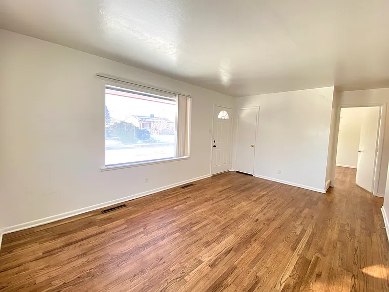 1310 S Newton St — Photo 6