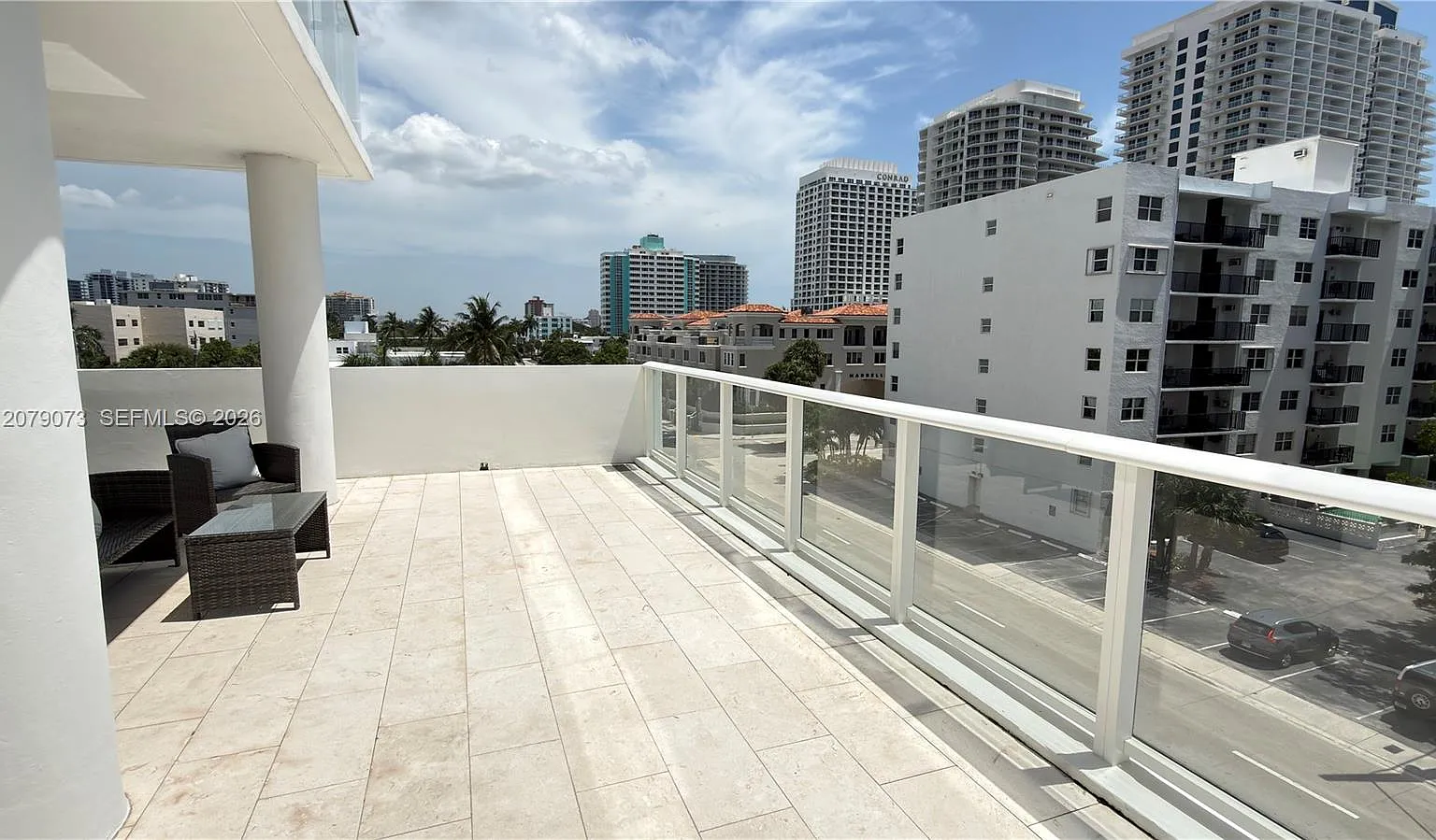 Tiffany House Condo — Photo 1