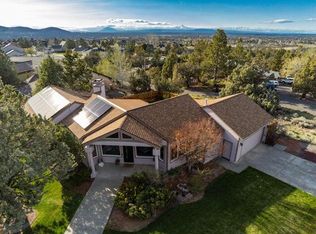3609 SW Hillcrest Dr, Redmond, OR 97756