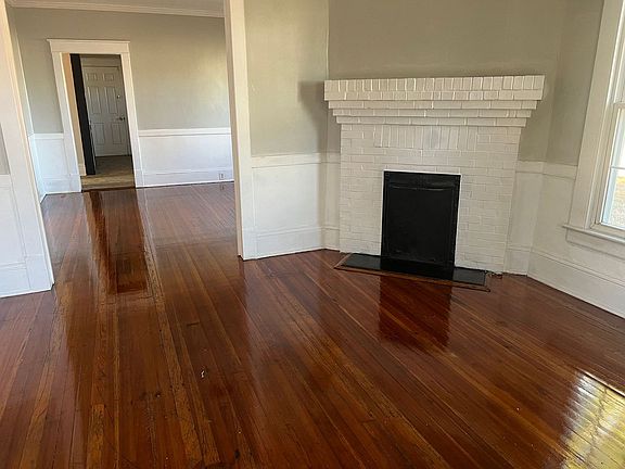 2nd image of 704 S Tillery St
