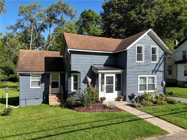 330 Vienna St, Newark, NY 14513